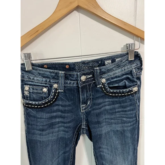 Women's Miss Me Jeans Size 26 Dark Blue with White Stitching - Picture 3 of 13